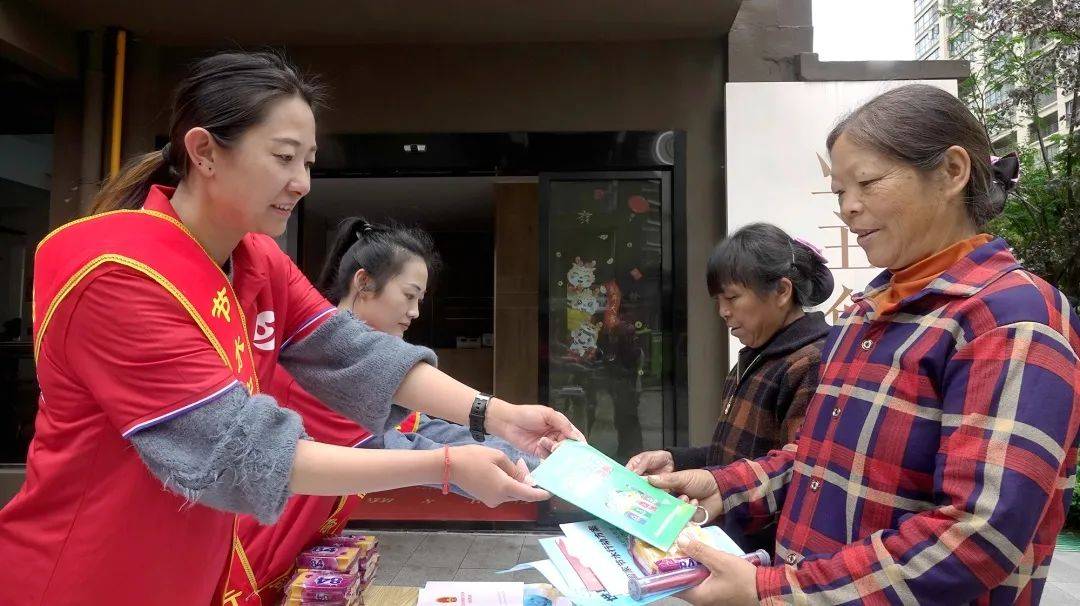 凤凰：澳门开奖记录开奖结果2024-县级城市装修，137平装修花32万，家具靠网淘，亲妈表示欣赏不来  第1张