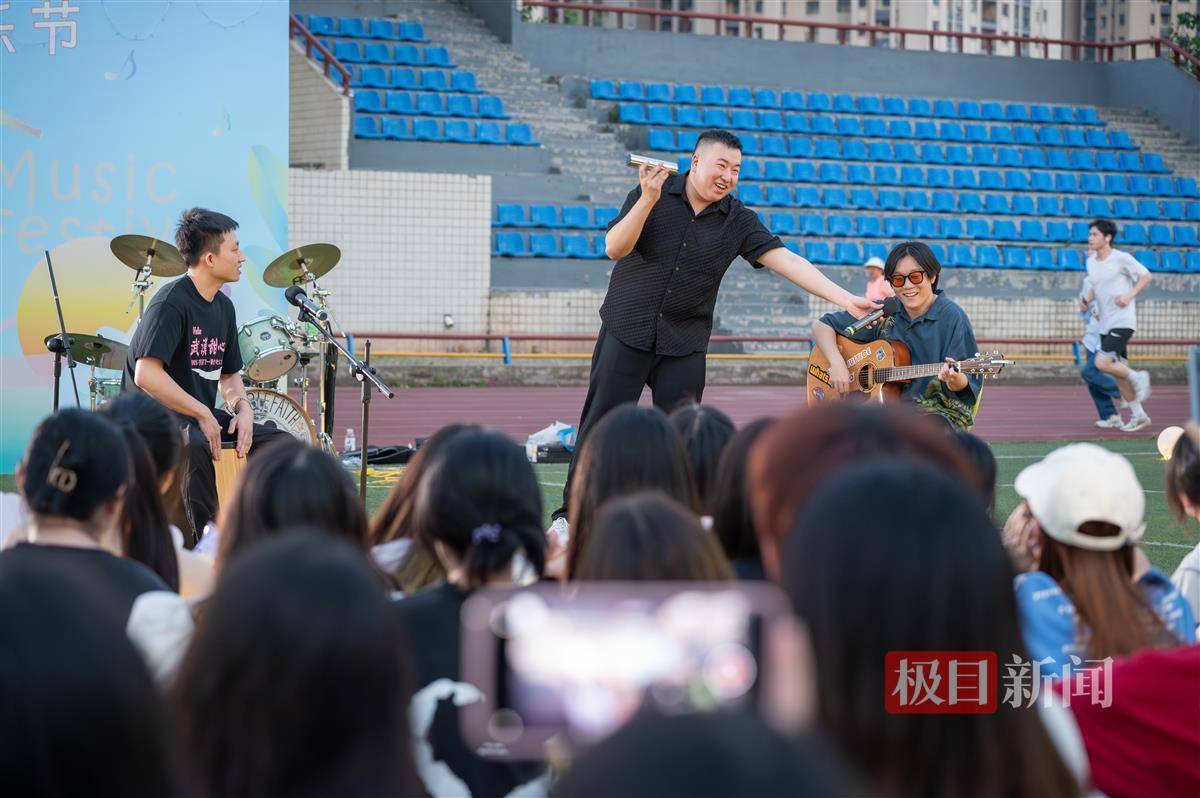 百科：澳门一码一肖一特一中准选今晚-武汉晴川学院：以音乐史诗《黄河大合唱》创作背景讲述一堂生动的“思政大课”  第3张