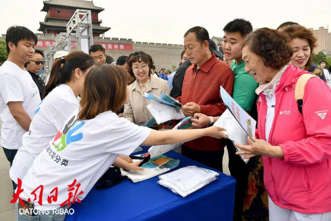 百度影音：澳门一码中精准一码资料-《“芯”征程》在重庆城市科技学院首演  第2张