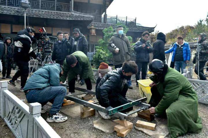 YY直播：澳门一码必中（最准一肖一码100%精准准确）-娱乐圈那么多“老赖之子”，为什么张若昀能独善其身？