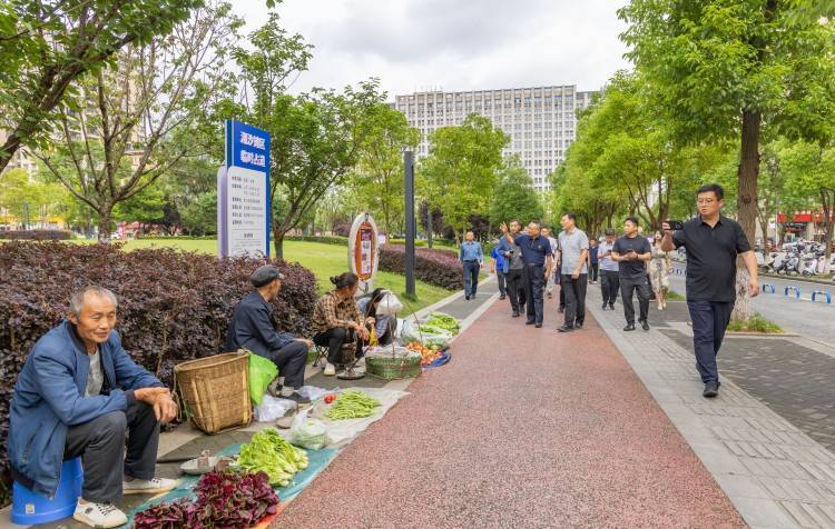 🌸官方【澳门一肖一码必中一肖一码】-鲁渝协作探索提升城市管理水平，重庆南川“潮汐摊区”获点赞