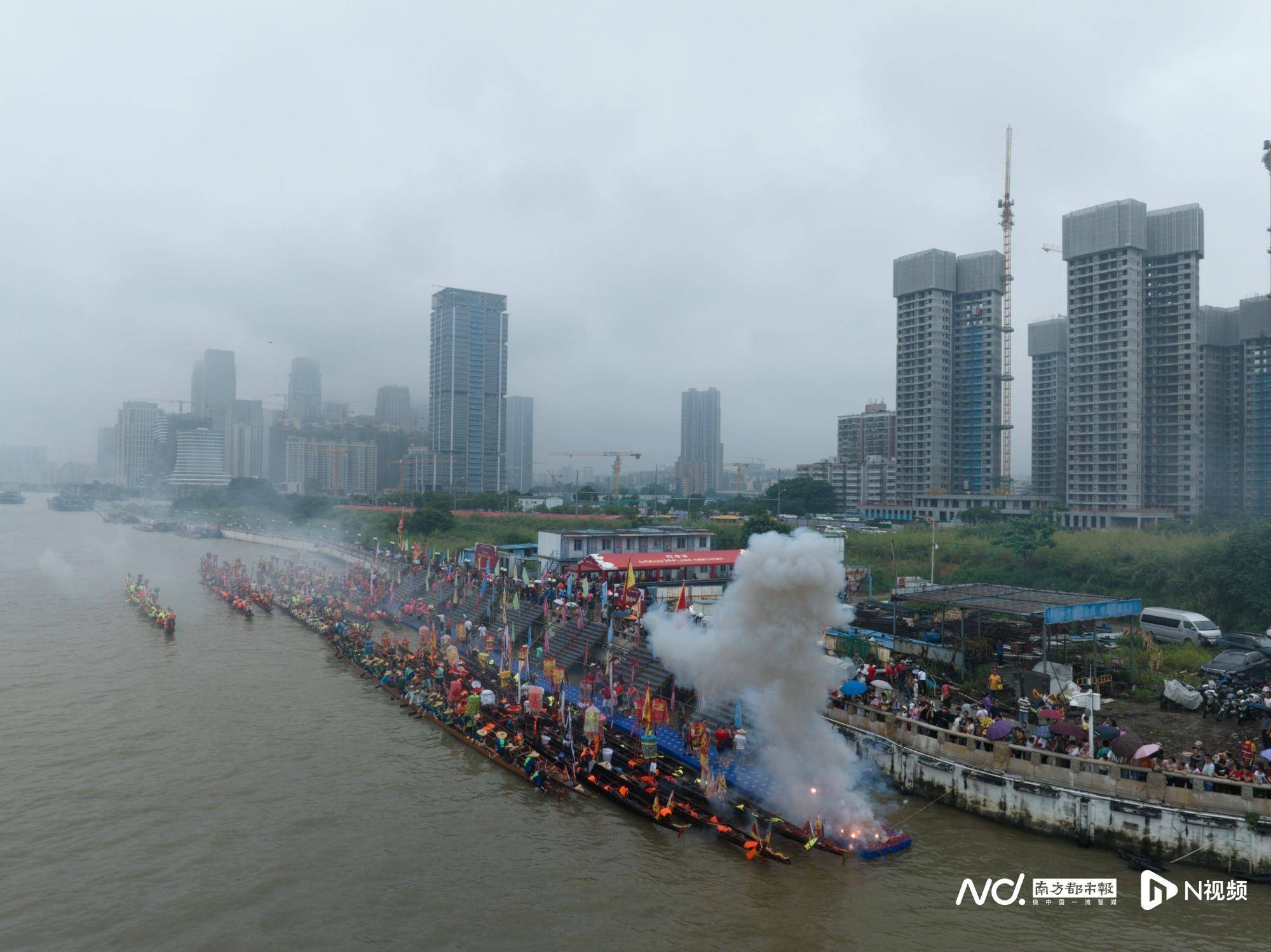 神马：新澳门内部资料精准大全-重庆国际友好城市合作大会5月22日开幕｜金佛山云瀑引来众多游客打卡  第1张