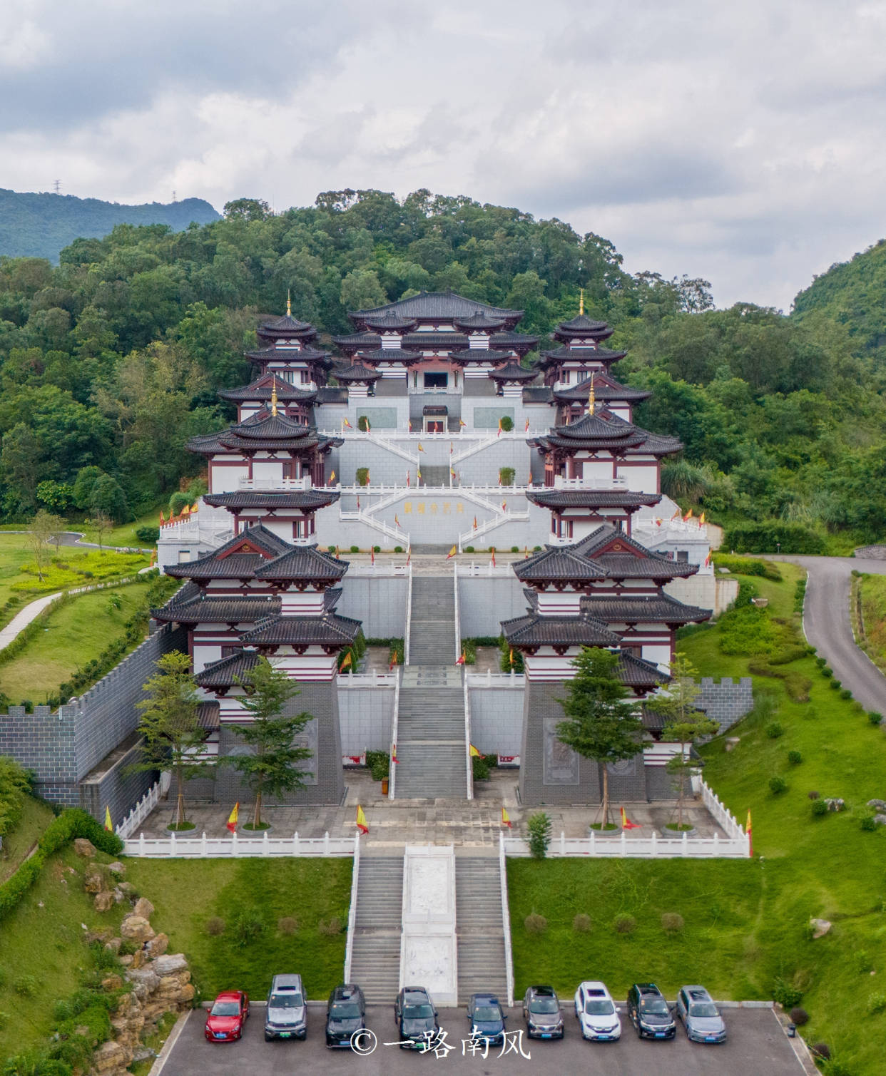 爱奇艺影视：澳门一码一肖一特一中准选今晚-青岛西海岸新区长江路街道：守护城市“内在美” 背街小巷“展新貌”  第5张