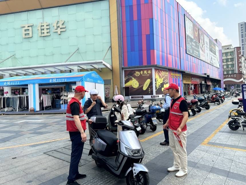 虎牙：澳门一码一肖一特一中2024年-胡忠雄主持召开贵安新区城市“一圈两场三改”和农村“五治”工作专题会