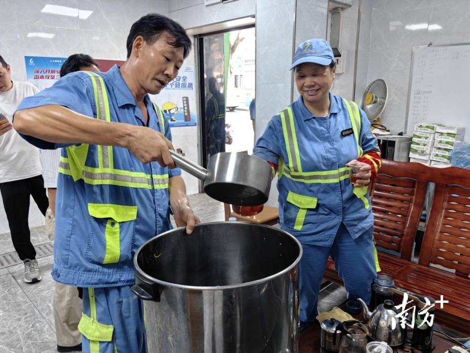 影音先锋：澳门一码一肖一特一中中什么号码-对话“低空经济”（下）｜三十多个城市积极布局低空经济，如何避免“你挖我也挖”的低水平重复建设？