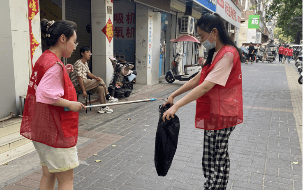 🌸澎湃新闻【新澳门精准资料大全管家婆料】-新修改《城市建筑垃圾处置审批程序》出台 施工场地出口须建洗车和防污降尘等设施方可受理  第3张