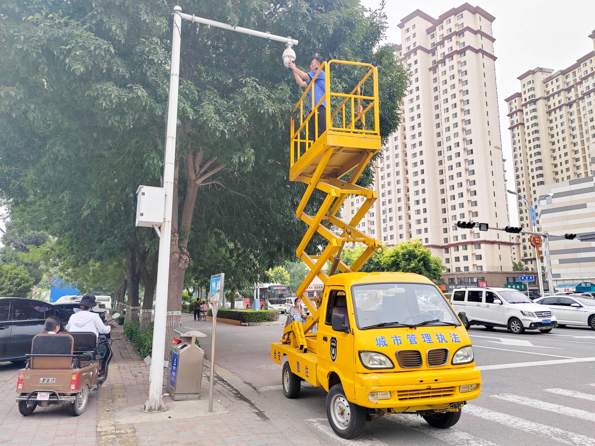 央视：澳门六开奖最新开奖结果-如此城市｜爱逛菜市场的法国人：浅谈上海巴黎食物人文地理