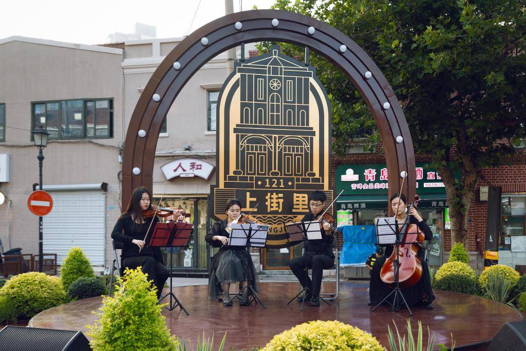 京东：澳门开奖记录开奖结果2024-穿越风雨不负音乐不负卿，中欧风情绽放南京  第3张