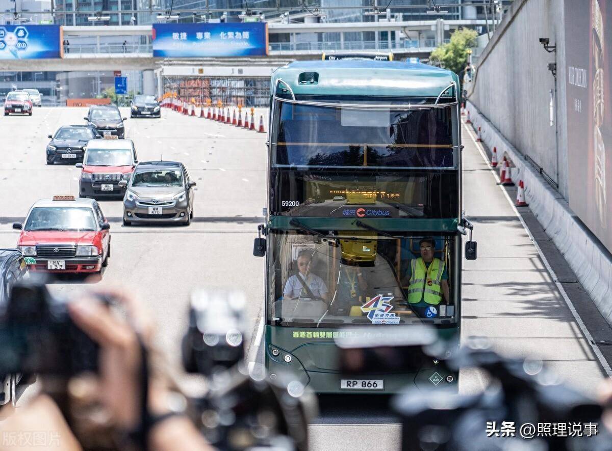 影视风云：澳门资料大全正版资料2024年免费网站-《中餐厅》“国潮音乐会”跨国艺术家同台表演  第3张