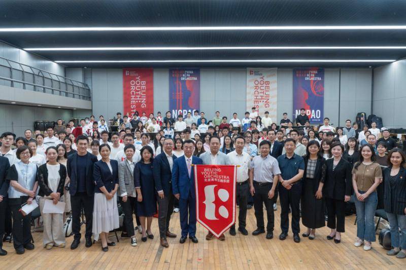 🌸网易视频【2024正版资料大全免费】-徐州泉山举办街边音乐展演 老街巷充满文艺气息  第4张