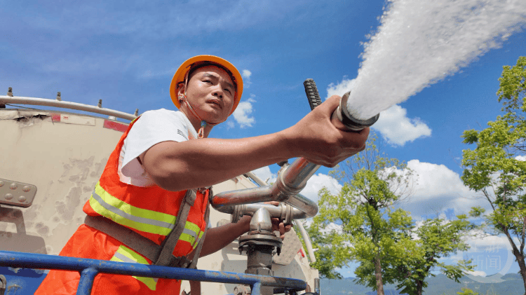 网易视频：澳门一码一肖一特一中准选今晚-暑期热消费丨城市里体验“海底世界” 室内潜水运动受青睐  第2张