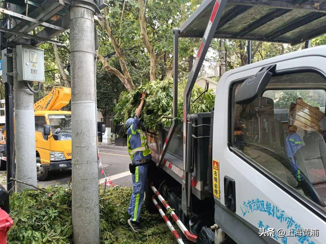 华为：澳门管家婆一肖一码100精准-应对踏青人潮，为城市客厅精梳妆丨环卫工人开启“超强作业模式”  第2张