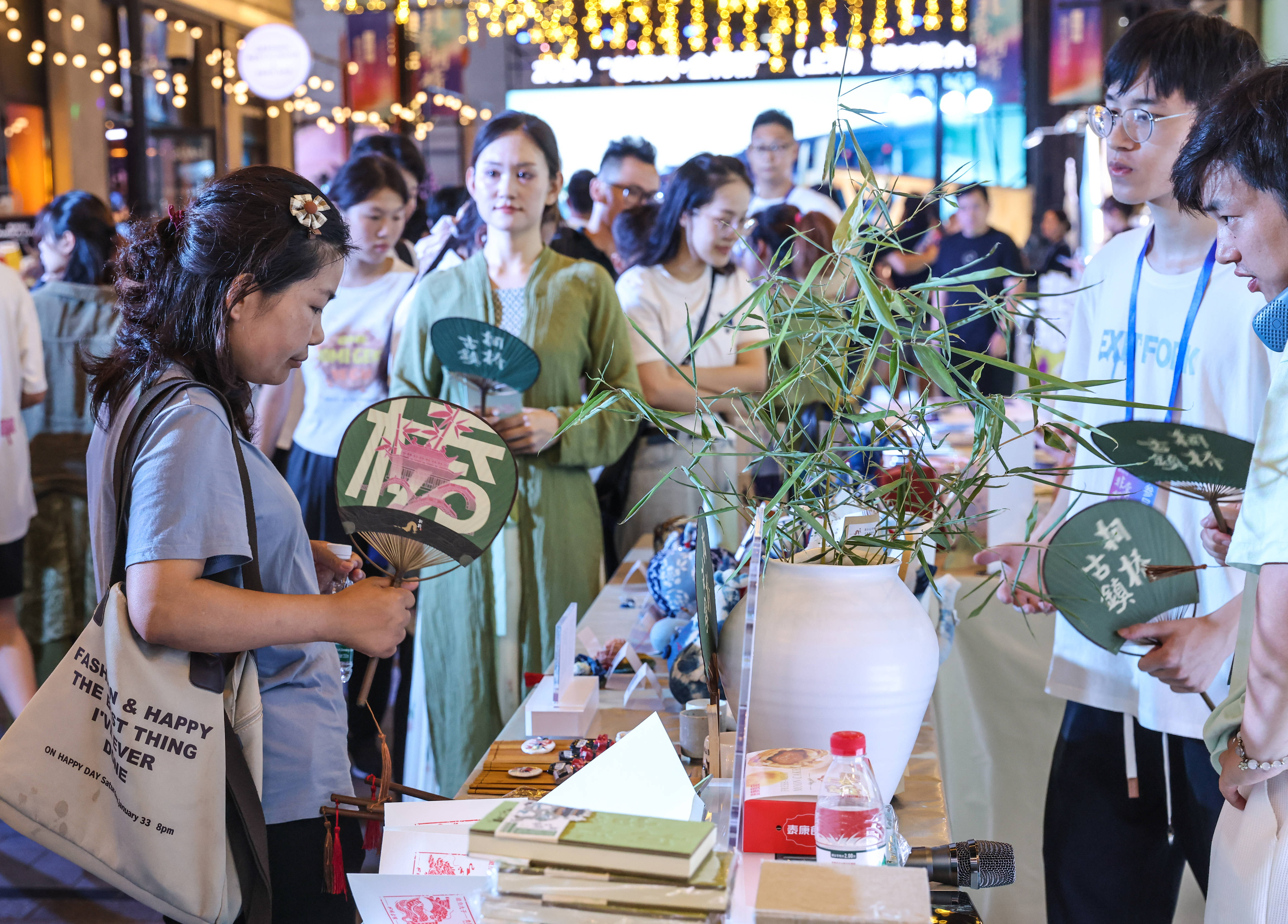 美团：澳门一码一肖一特一中资料-安徽蒙特尔电缆集团取得一种具有易维护翻转安装固定架的城市地铁用电缆专利，大大方便后期电缆的维护更换操作  第2张