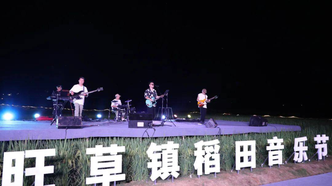 🌸央视【澳门天天开彩好正版挂牌】-戏曲、音乐剧演员同台，音乐剧《雪拥蓝关》演绎梨园往事