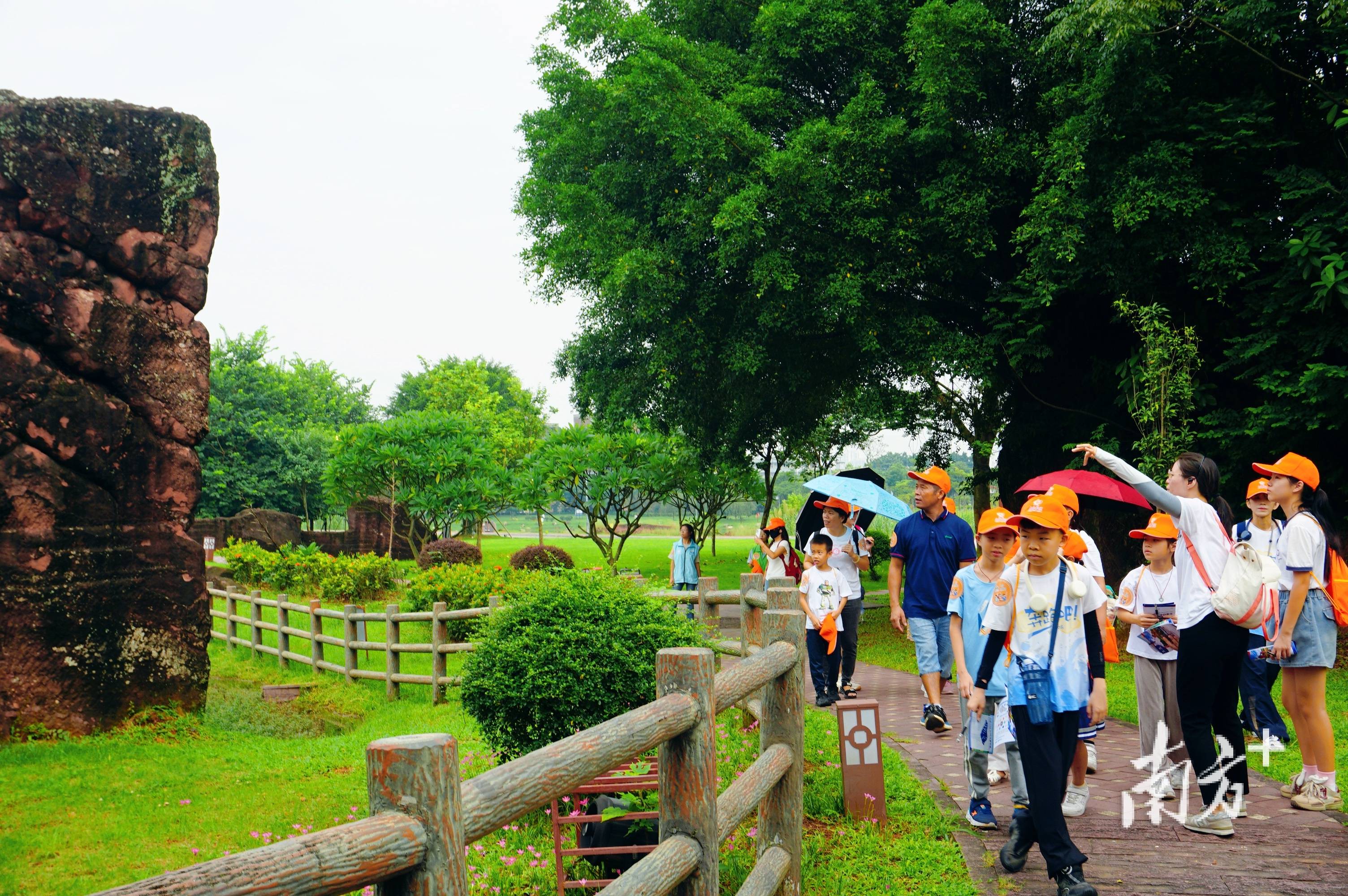 新浪电影：澳门一码一肖一特一中今天晚上开什么号码-曲靖市气象台6月25日16时发布的城市天气预报  第1张