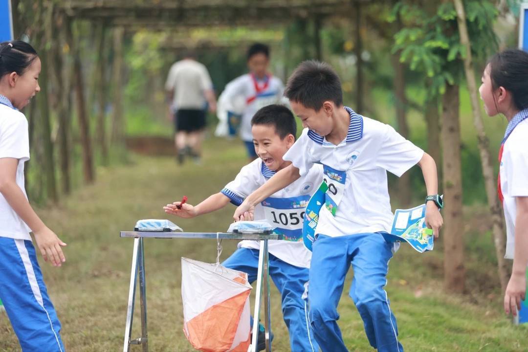 迅雷看看：香港资料大全正版资料2024年免费-北京城市规划板块8月6日涨2.93%，城建发展领涨，主力资金净流入2.72亿元  第2张