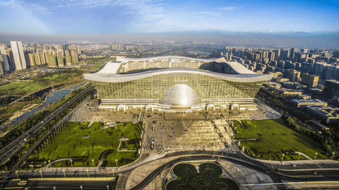 神马：澳门一码一肖一特一中2024-百余城市山水画展现北京中轴线之美  第3张