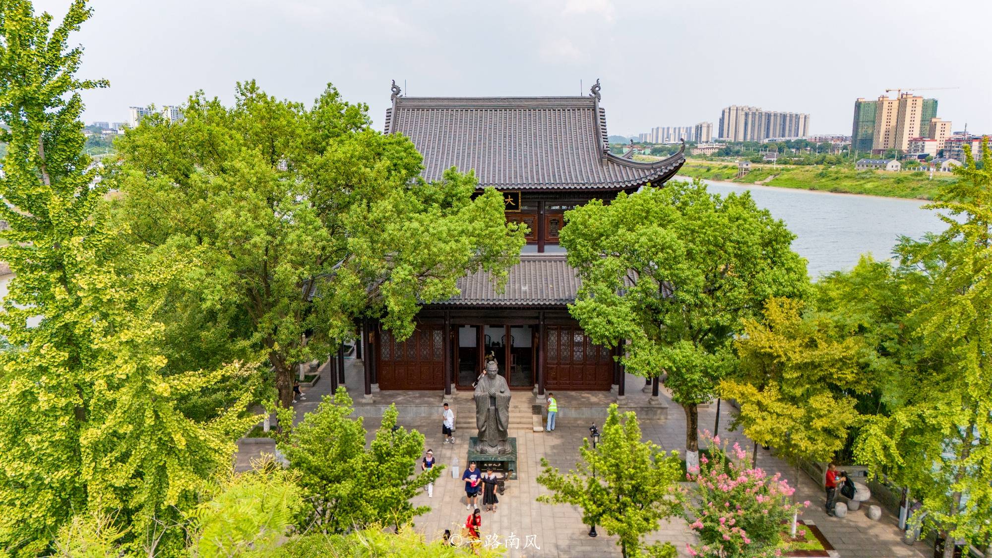 芒果影视：澳门一码一肖一特一中准选今晚-视频 | 济南市生育友好城市主题曲《谢谢 有了一个你》  第2张