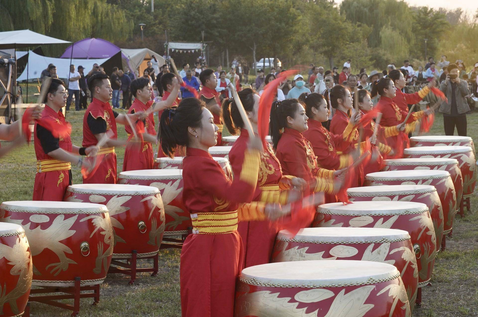 神马：澳门一码精准-宝丰山野音乐私享会掀起体验营销新风尚  第3张