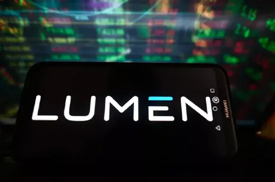 Lumen获50亿美元AI相关产品订单 股价飙升90%