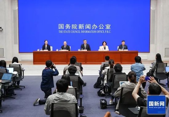 官方解读保险业新“国十条”，商业保险年金配套政策、险资运用长周期考核等新规或率先落地  第1张